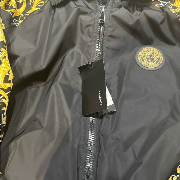 Brand New Versace Wind Sheeter ( Jacket) - Picture 3 of 4